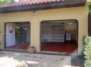 1069 NE 204th Ter, Miami, FL 33179