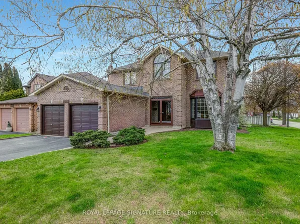 1204 Maple Gate Rd, Pickering, ON L1X 1T1