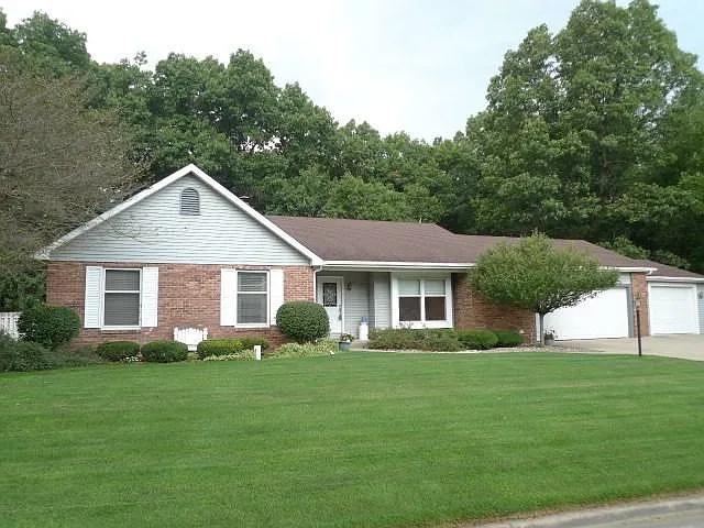 55905 Oakview Ln photo 1