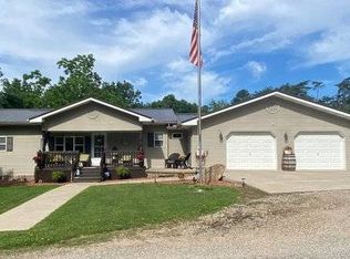 593 Roberts Rd, Jackson, OH 45640