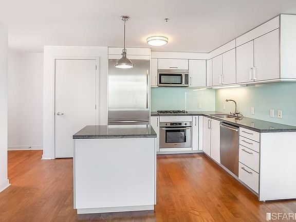 3rd image of 301 Main St #19C-L