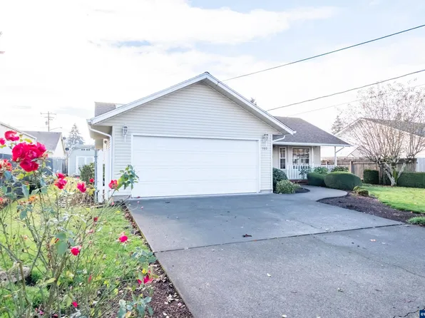 980 Cleveland St, Aumsville, OR 97325