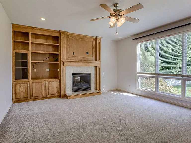 18074 Mayberry St — Photo 20
