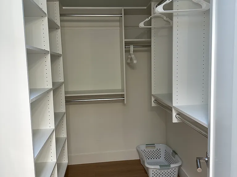 Walk in closet