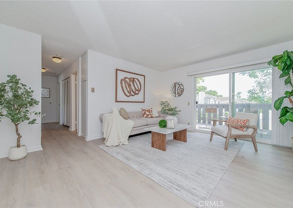 1st image of 44 Fallbrook