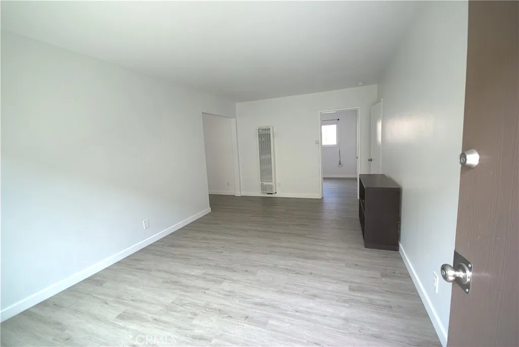 2 bed, 1000 sqft, $2,500 — Photo 4