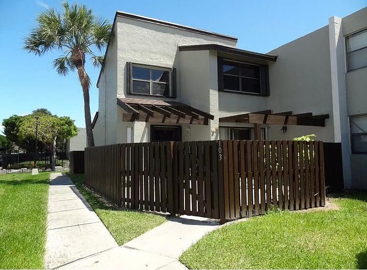 1st image of 10040 NW 9th Street Cir
