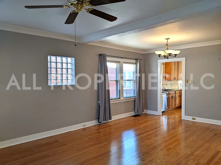 557 S Race St — Photo 9