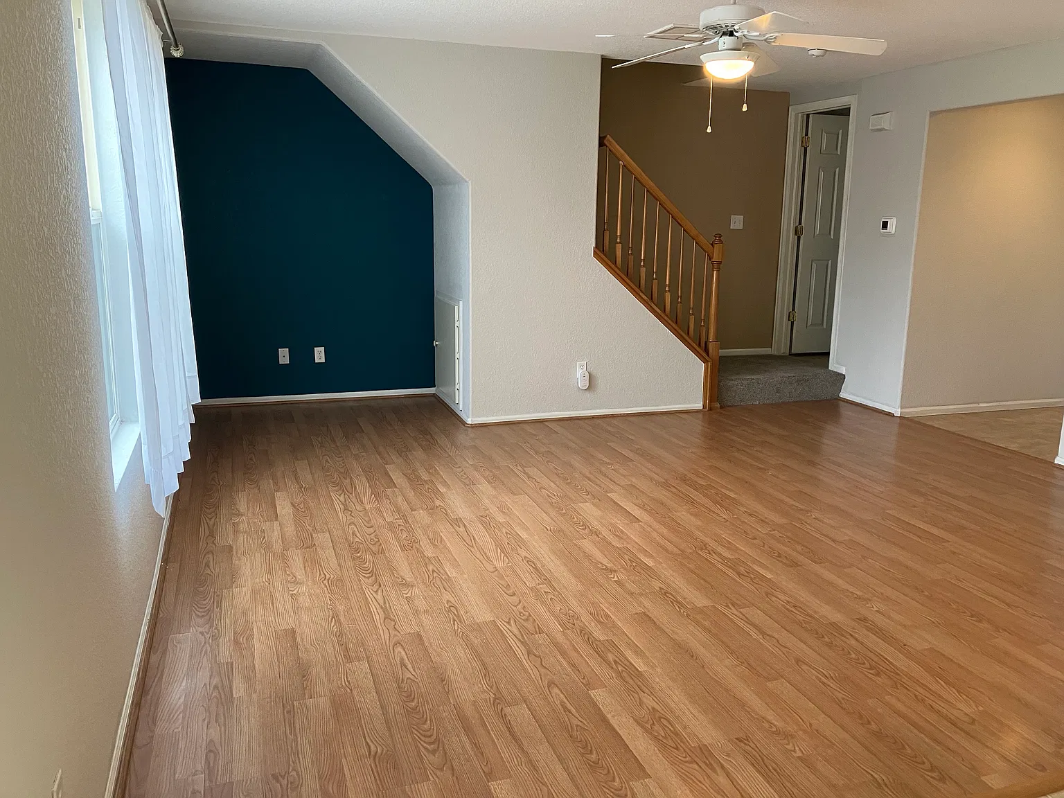 3 bed, 1371 sqft, $2,300 — Photo 4
