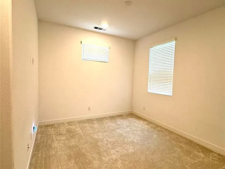 1657 Rosewell Rd — Photo 16