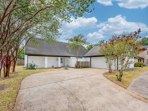6215 Portal Dr, Houston, TX 77096