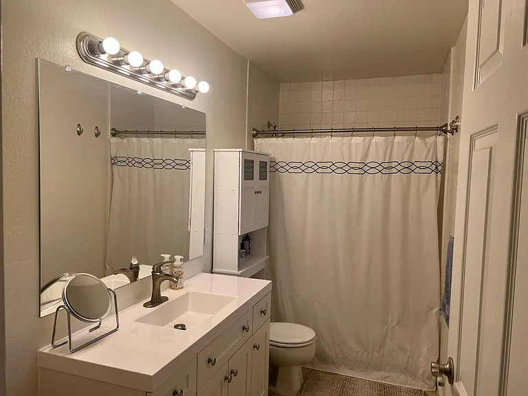 2576 Elwood Ave — Photo 21
