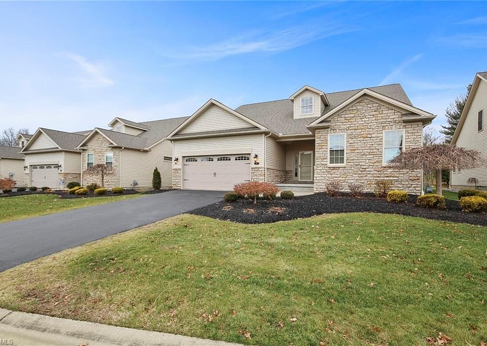 1st image of 50 Barnstone Ln #16