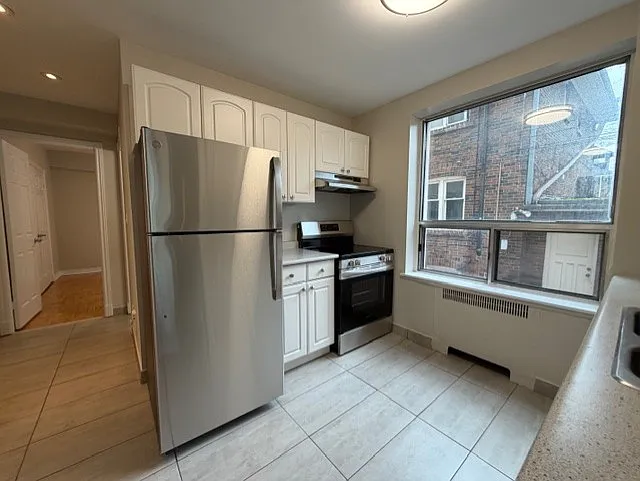 869 Avenue Rd — Photo 39