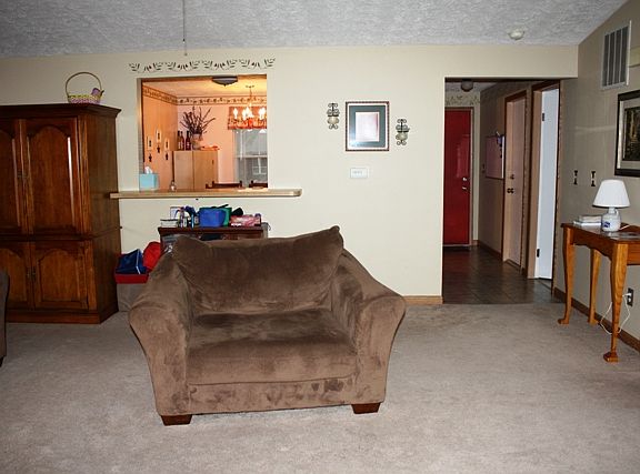 3rd image of 6126 Moss Hill Ct