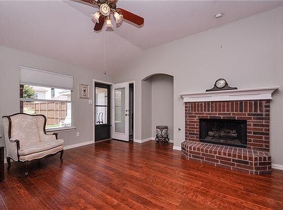 4th image of 1533 Silver Spur Dr