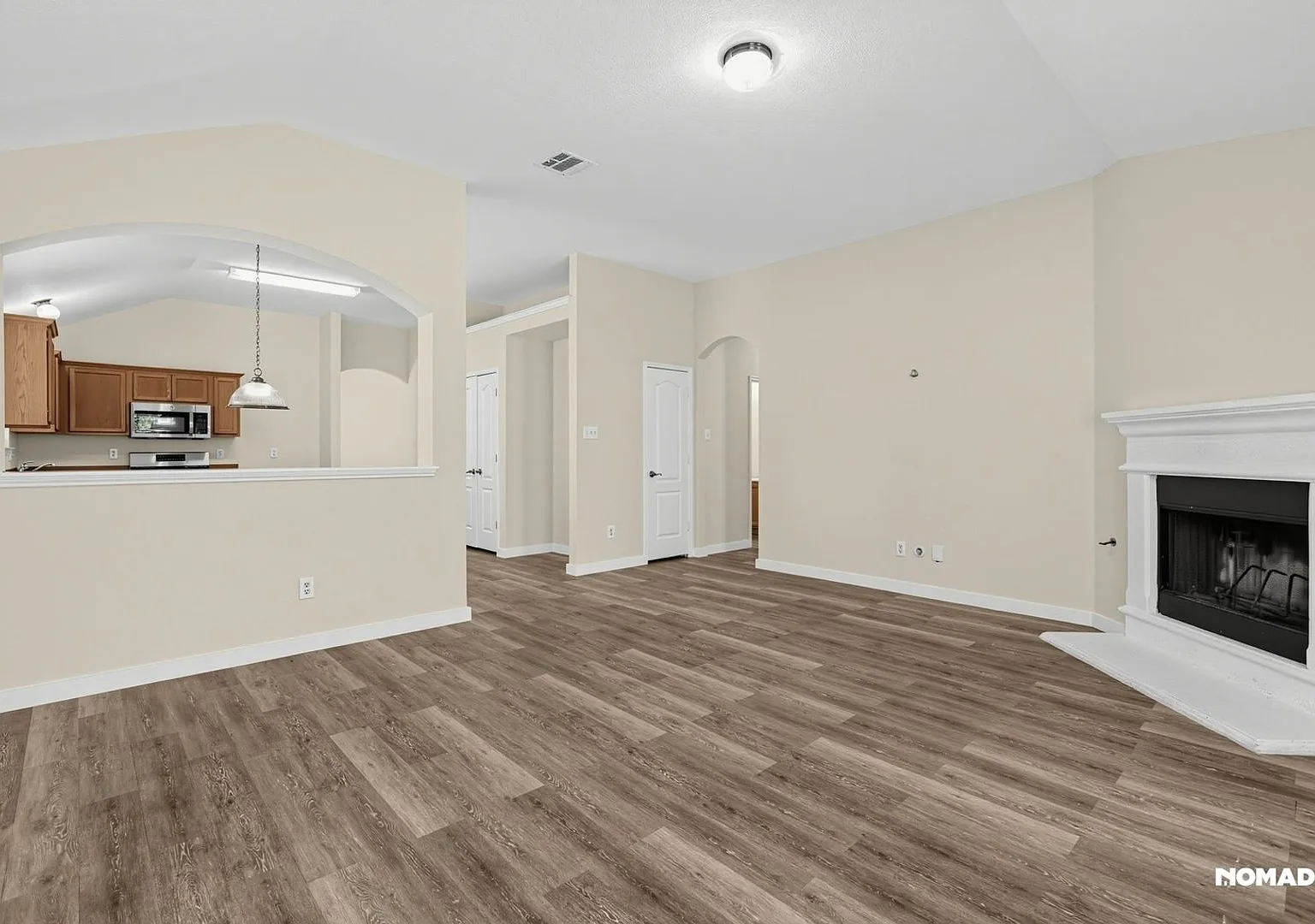 Charming 3BR House in Arlington — Photo 2