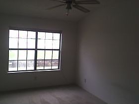 5th image of 860 Weaver St