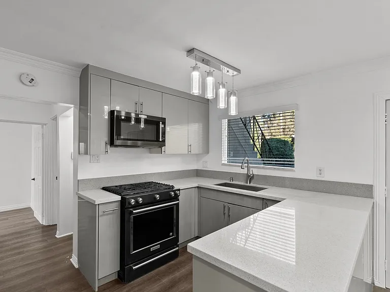 408 Spencer St #C — Photo 10