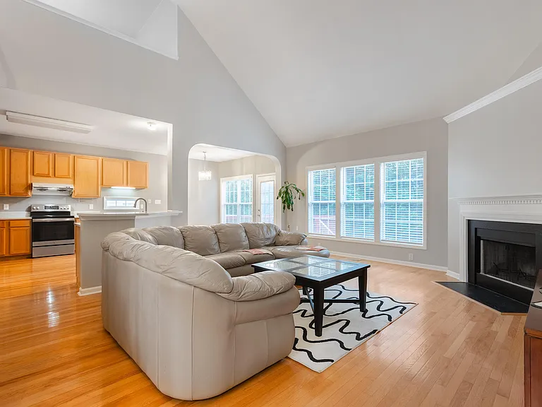 610 Park York Ln — Photo 10