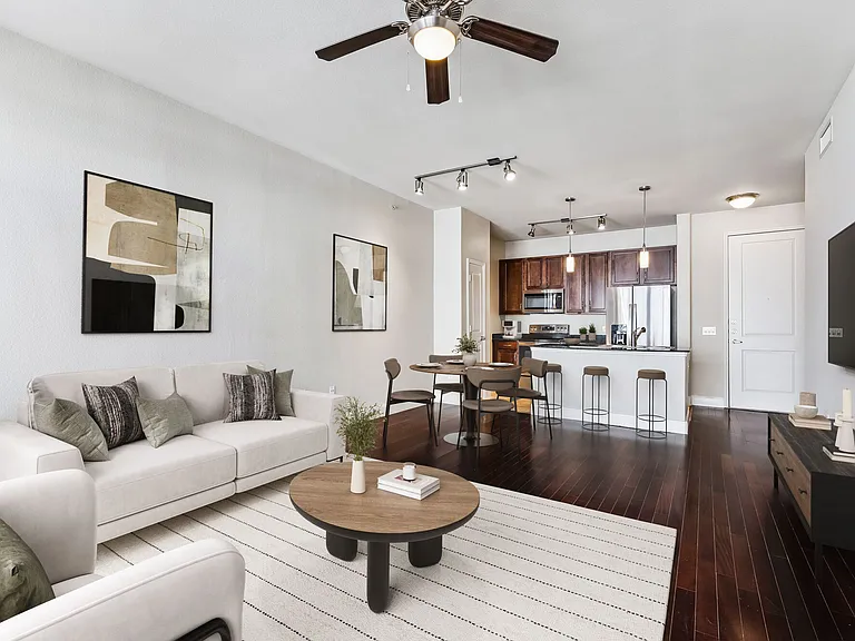 Aston Post Oak — Photo 7