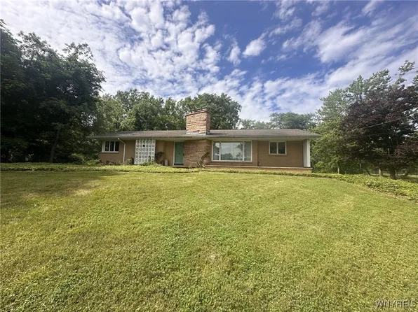 4884 Clinton St, Buffalo, NY 14224