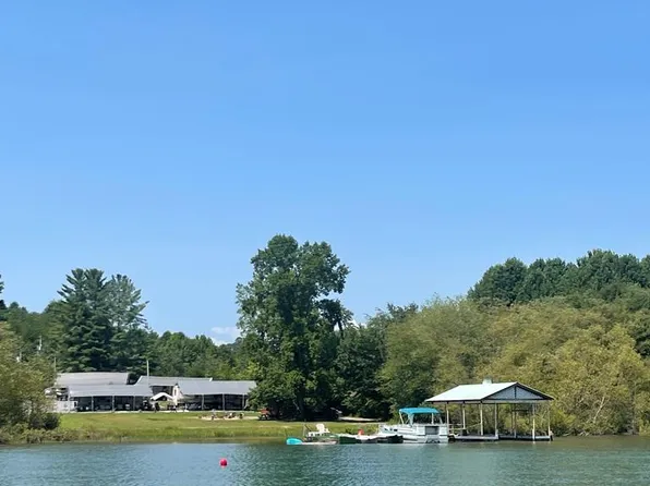 2168 Red Banks Dr, Young Harris, GA 30582