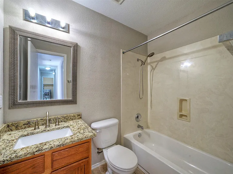 913 Dexter Dr — Photo 25