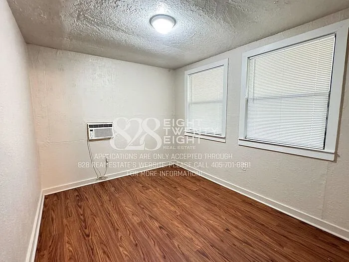 507 E Walnut St — Photo 17