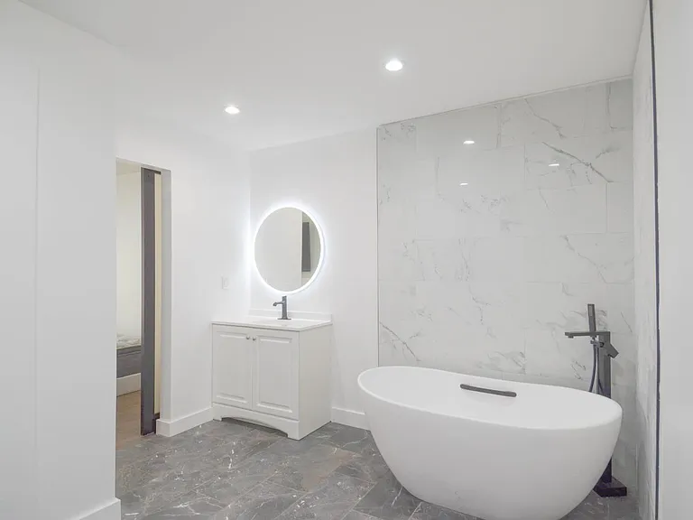 1321 Astoria Dr — Photo 44