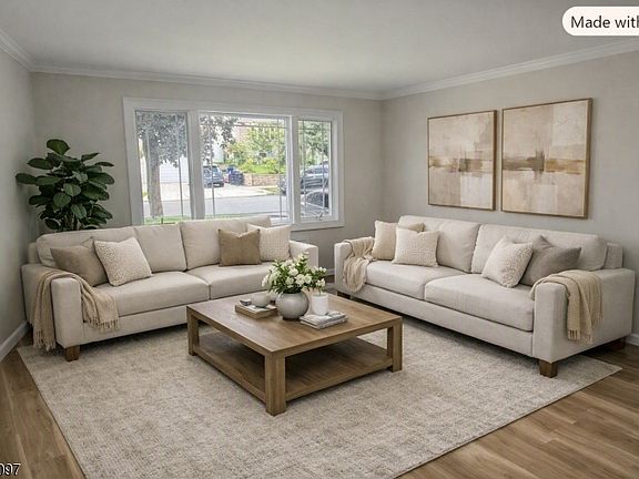 3rd image of 271 Travers Pl