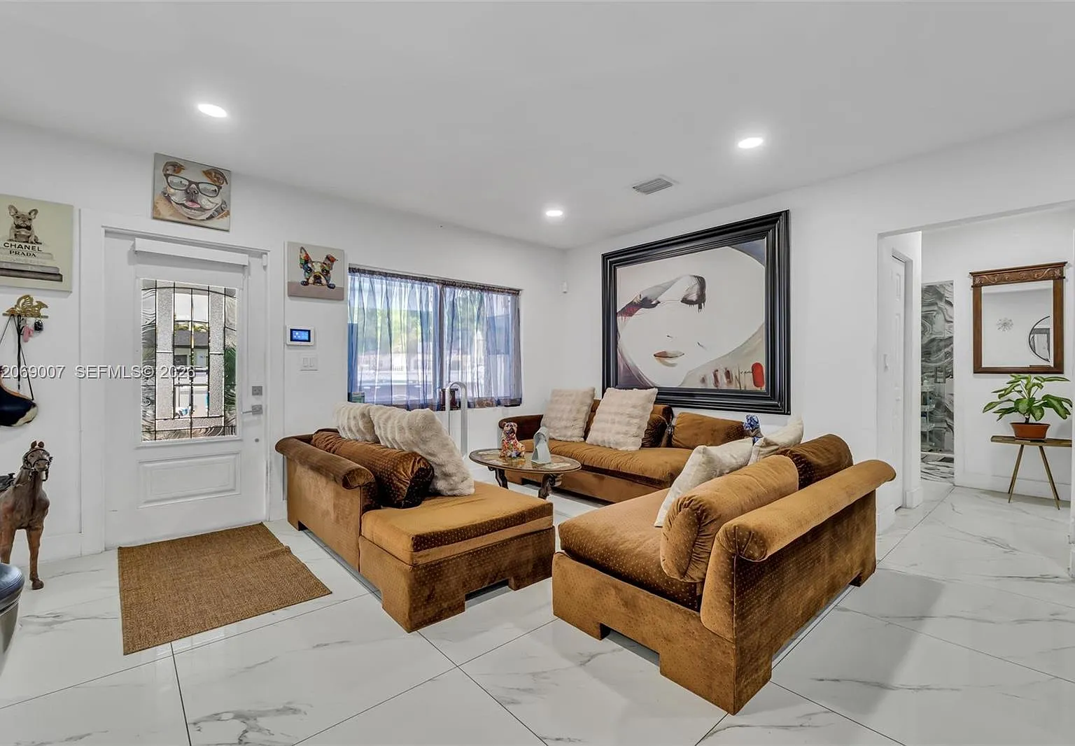 3 bed, 2033 sqft, $3,500 — Photo 2