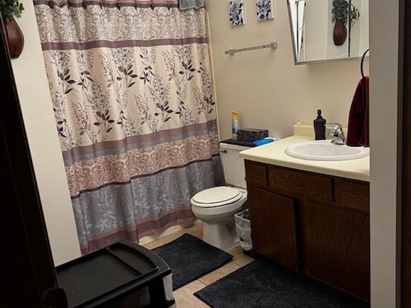 2nd image of 558 Braund St Unit 16