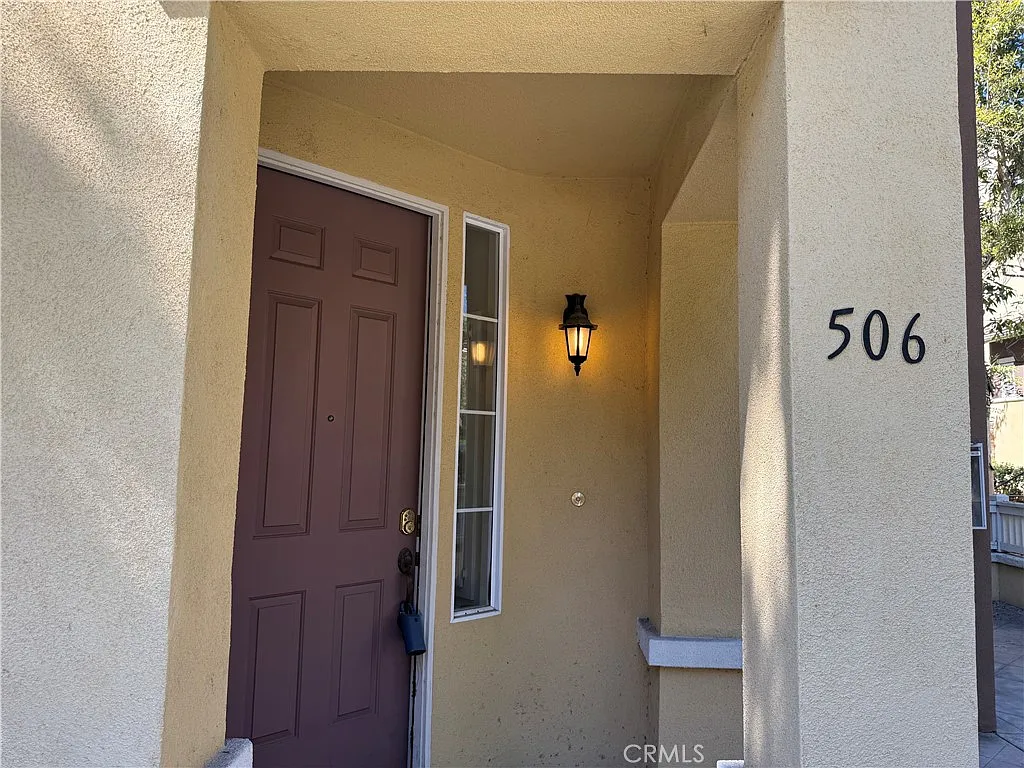 3 bed, 2.5 bath, 1627 sqft, $4,350 — Photo 2