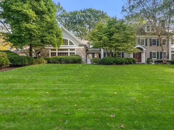 56 Ledgeways, Wellesley, MA 02481