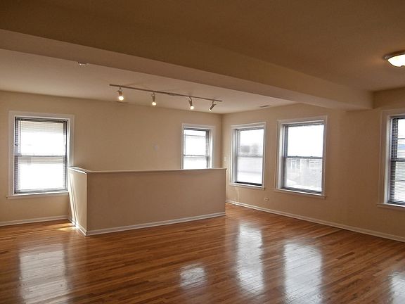 4th image of 2801-03 W Lawrence Ave #A1n
