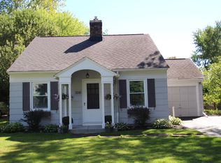 308 Brooklawn Dr, Rochester, NY 14618