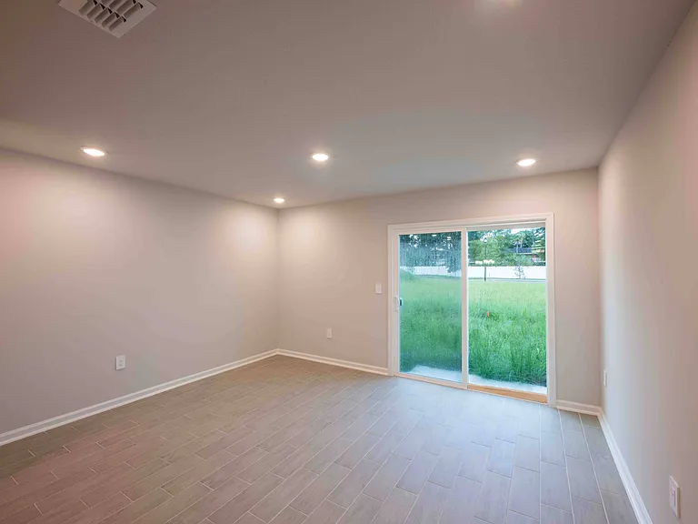 850 Hartshill Pl — Photo 25