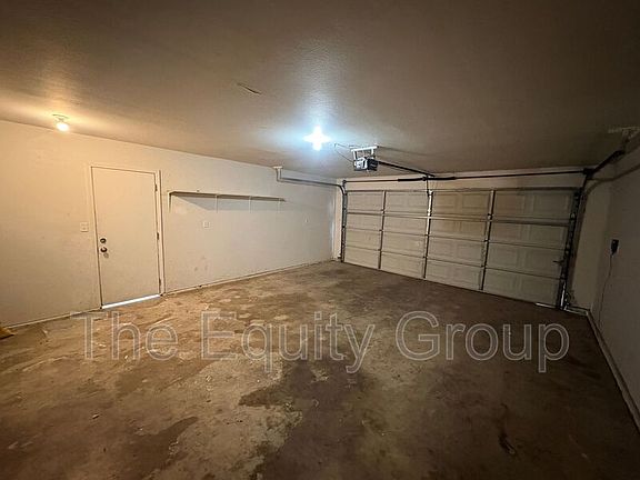 3rd image of 2806 W Mission Ct