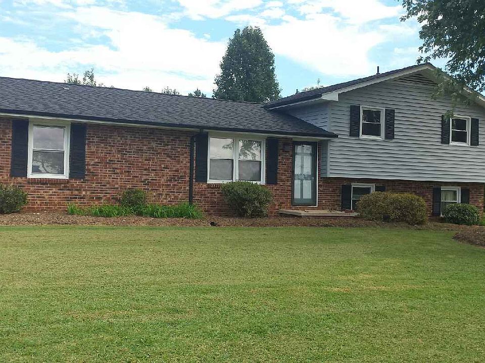 1st image of 2539 Gemstone St