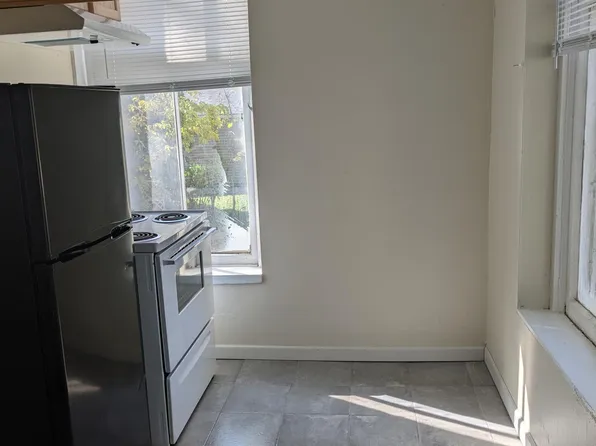 737 E Sandusky St APT 1, Findlay, OH 45840