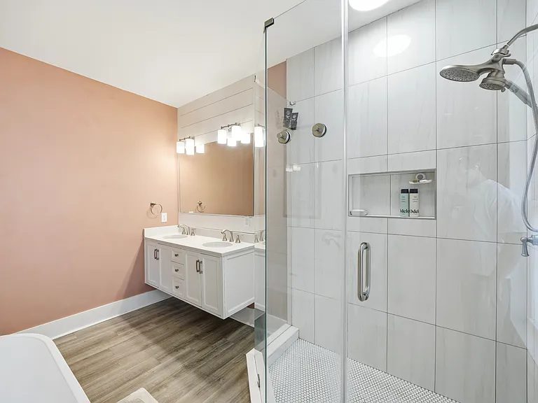 2601 Derita Ave — Photo 22