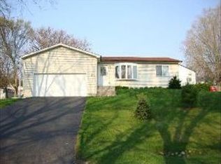 3503 Lake Vista Ln, Wonder Lake, IL 60097