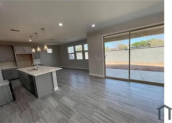 628 W Derringer Way — Photo 9