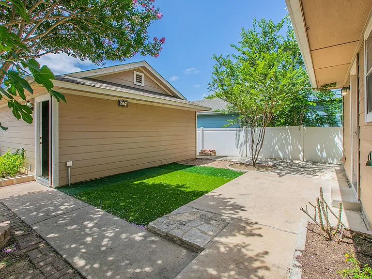 824 Palo Duro Dr — Photo 23
