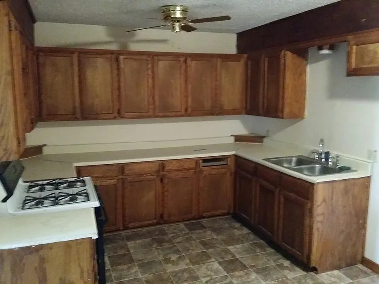 1041 Elk St — Photo 5