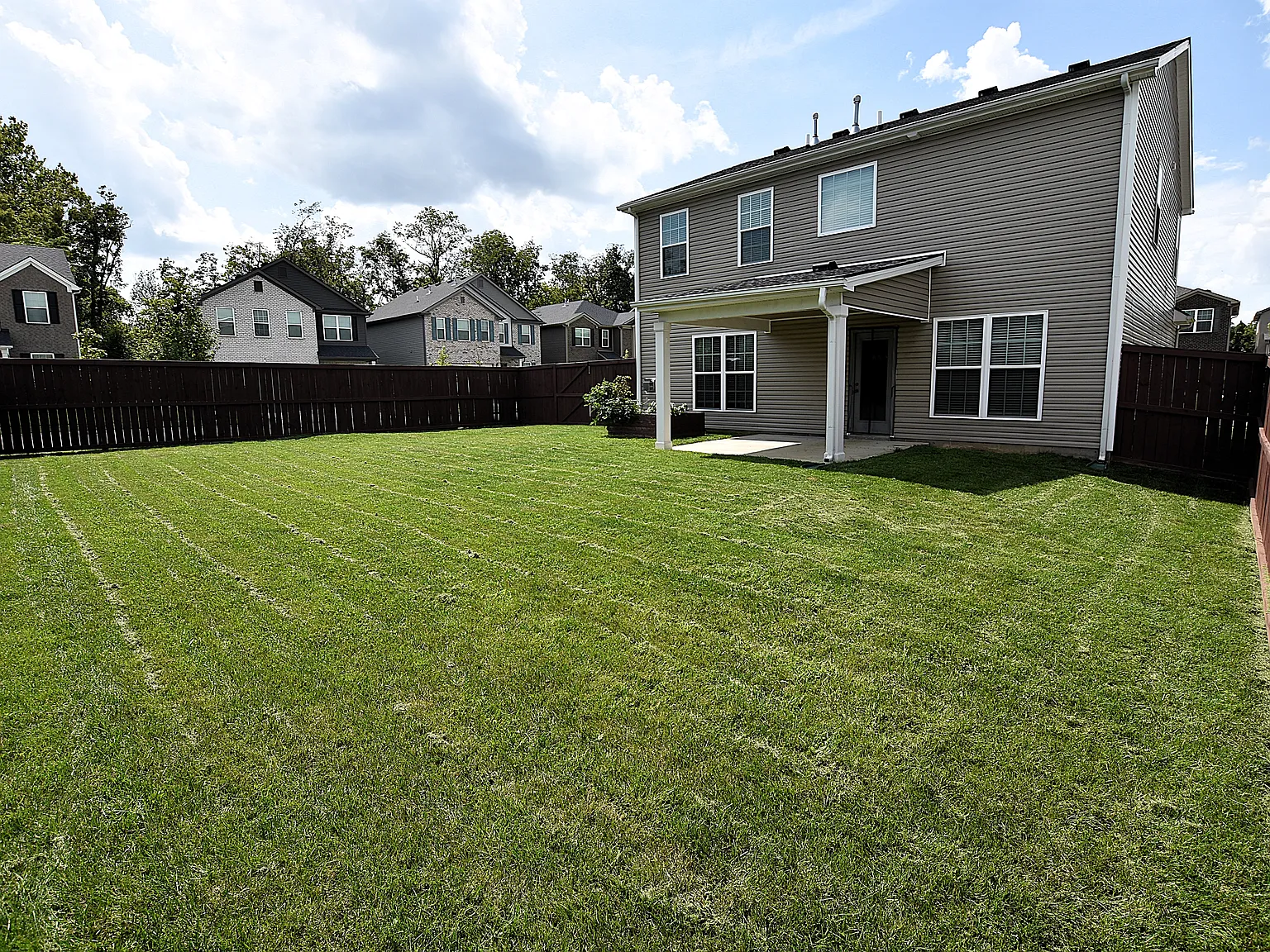 3 bed, 2.5 bath, 1997 sqft, $2,450 — Photo 4