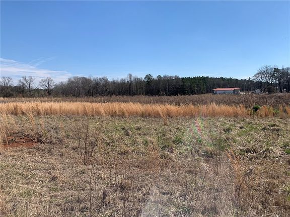 5th image of 5027 State Highway 147 N