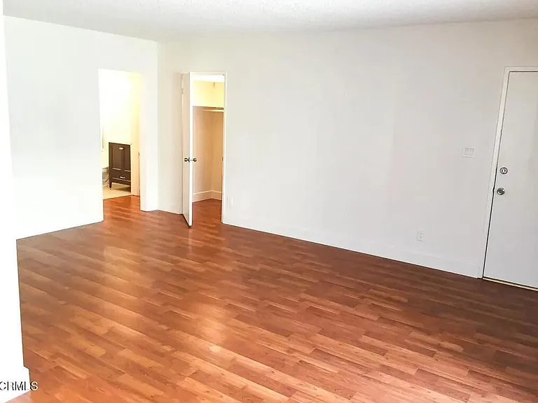 4423 Ambrose Ave #2 — Photo 7