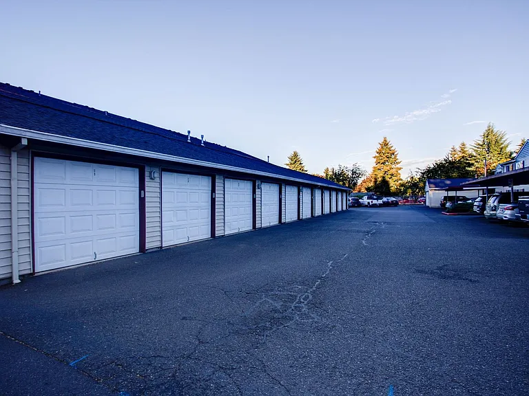Tamarack Apartments — Photo 63